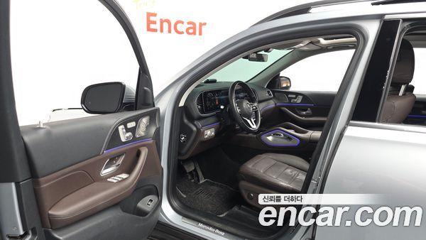 Mercedes-Benz GLE 2023, фото 10