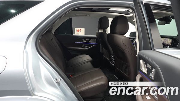 Mercedes-Benz GLE 2023, фото 12