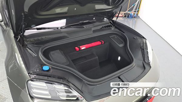 Porsche Macan 2025, фото 6