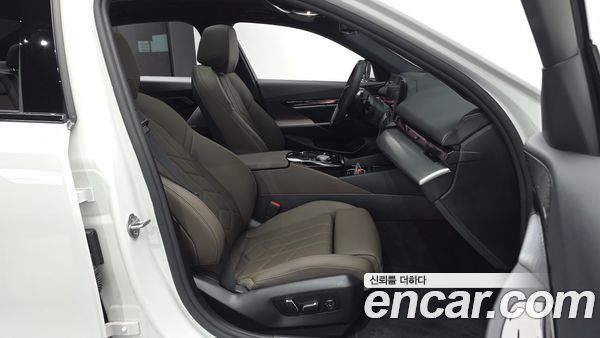 BMW 5 Series 2026, фото 16