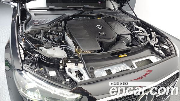 Mercedes-Benz E-Class 2025, фото 6