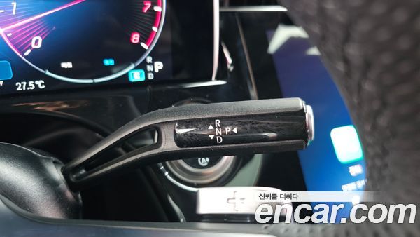 Mercedes-Benz E-Class 2025, фото 12