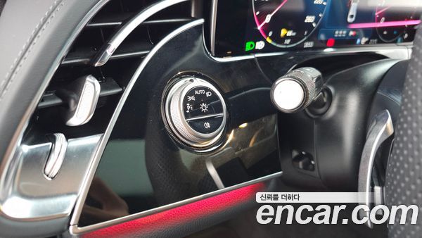 Mercedes-Benz E-Class 2025, фото 30