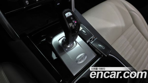 Land Rover Discovery Sport 2020, фото 11