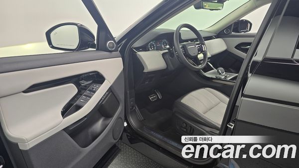 Land Rover Range Rover Evoque 2025, фото 10