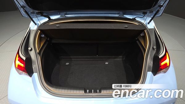 Hyundai Veloster 2021, фото 20