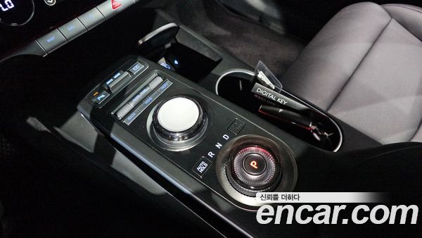 Genesis GV70 2024, фото 11