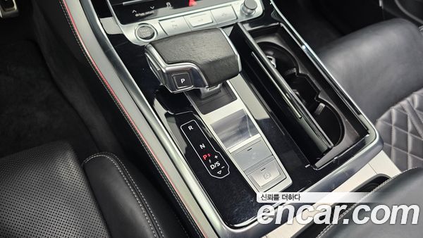 Audi Q7 2021, фото 9
