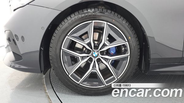 BMW 5 Series 2024, фото 5