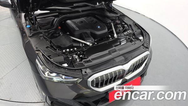 BMW 5 Series 2024, фото 6