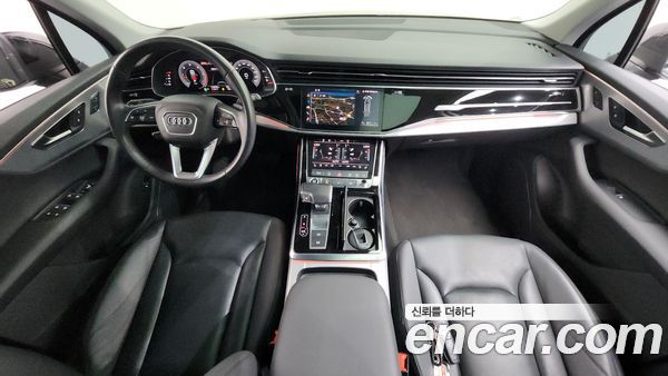 Audi Q7 2021, фото 10