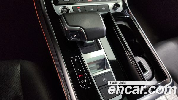 Audi Q7 2021, фото 12