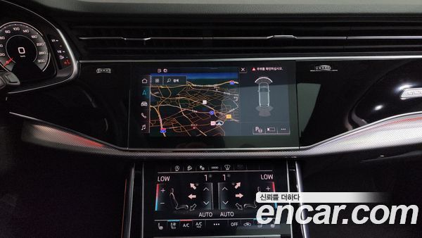 Audi Q7 2021, фото 18