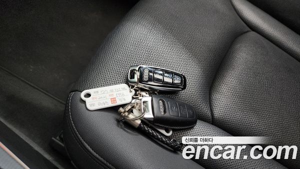 Audi Q7 2021, фото 30