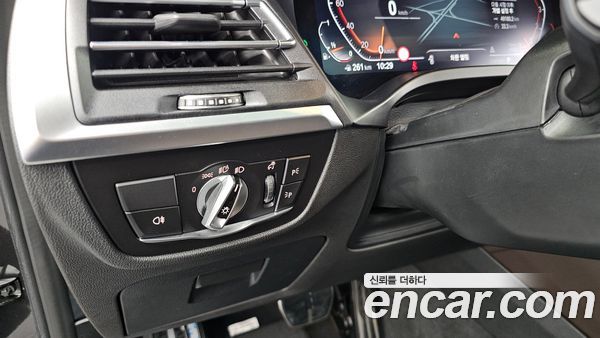 BMW X4 2022, фото 30