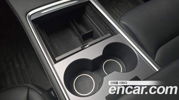 Tesla Model Y 2024, фото 29