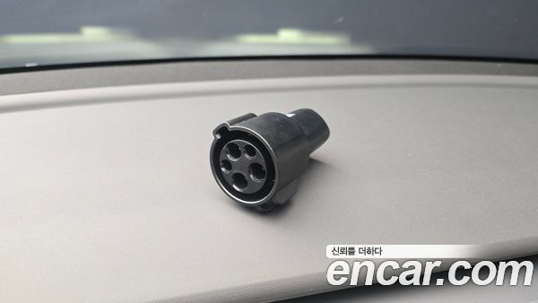 Tesla Model Y 2024, фото 30