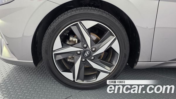 Hyundai Elantra 2021, фото 4