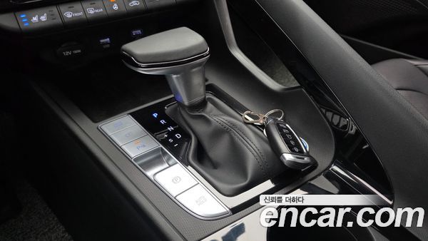 Hyundai Elantra 2021, фото 11
