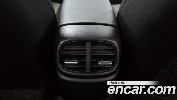 Hyundai Elantra 2021, фото 29
