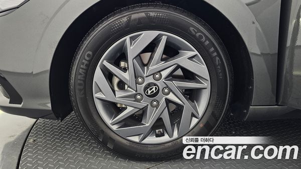 Hyundai Elantra 2025, фото 5