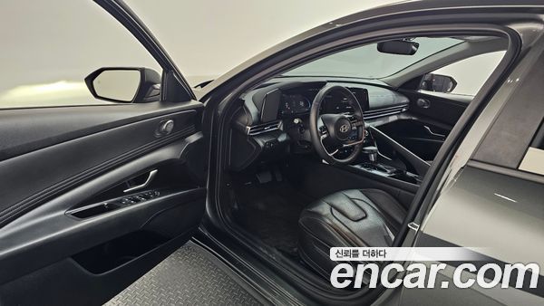 Hyundai Elantra 2025, фото 10