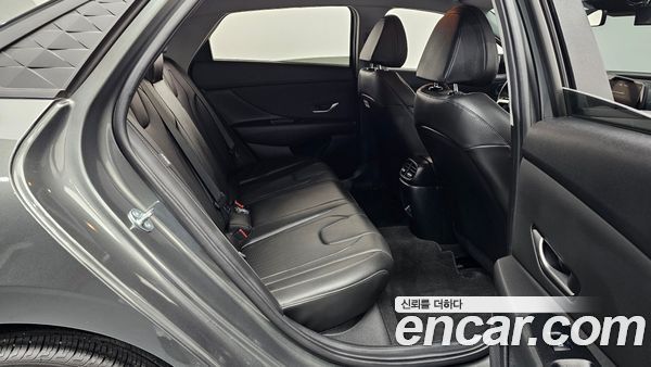 Hyundai Elantra 2025, фото 11