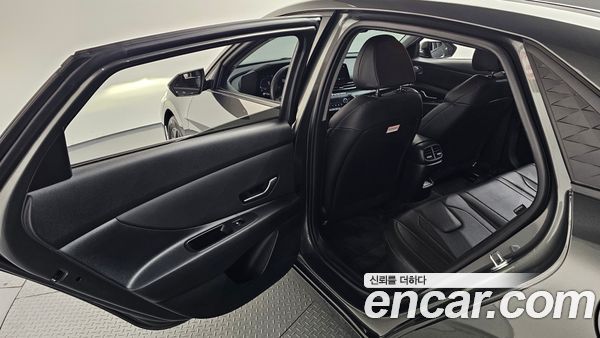 Hyundai Elantra 2025, фото 12