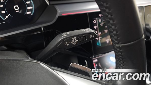 Audi e-tron 2020, фото 26