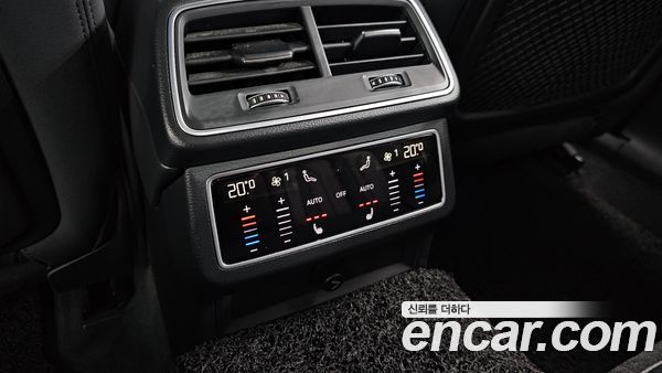 Audi A6 2021, фото 31
