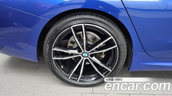 BMW 3 Series 2021, фото 5