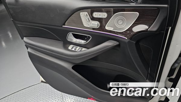 Mercedes-Benz GLE 2023, фото 14