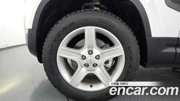 Land Rover Defender 2024, фото 5