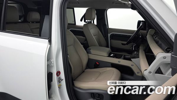Land Rover Defender 2024, фото 16