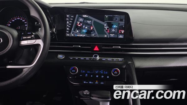 Hyundai Elantra 2023, фото 20