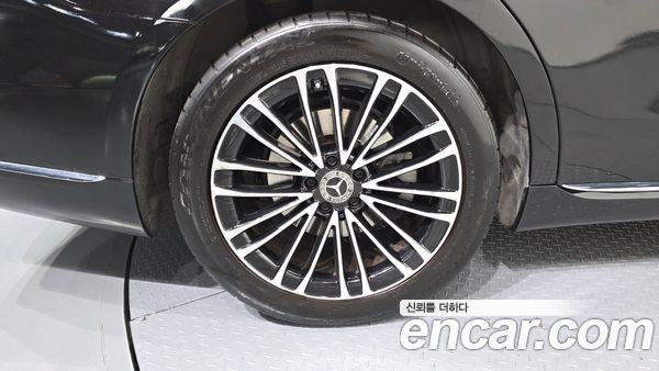 Mercedes-Benz S-Class 2022, фото 5
