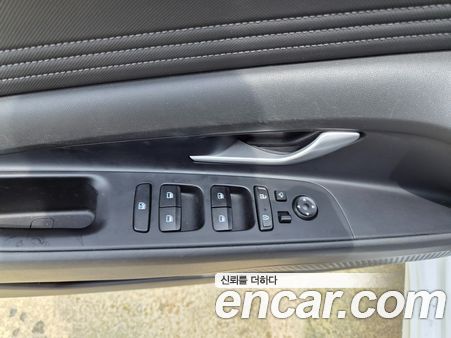 Hyundai Elantra 2023, фото 10