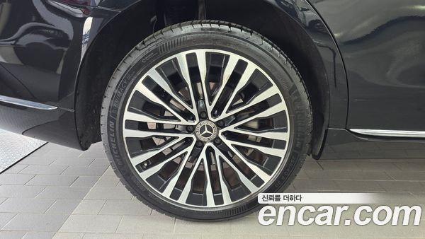 Mercedes-Benz S-Class 2022, фото 5