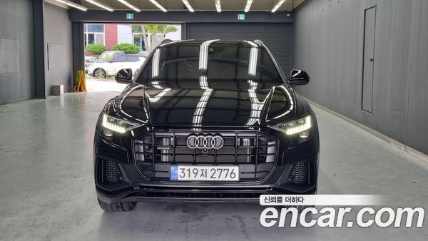 Audi Q8 2023, фото 2
