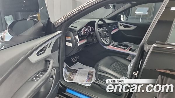 Audi Q8 2023, фото 7