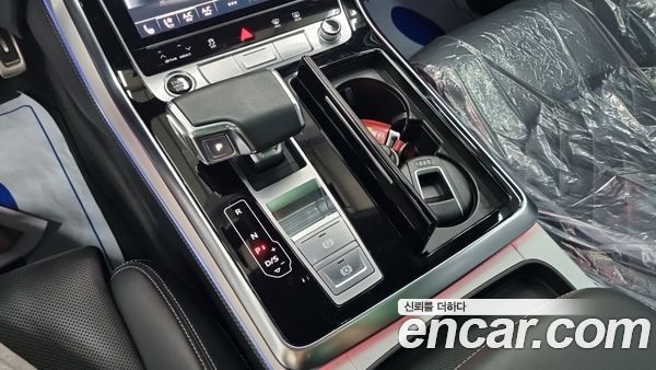Audi Q8 2023, фото 12