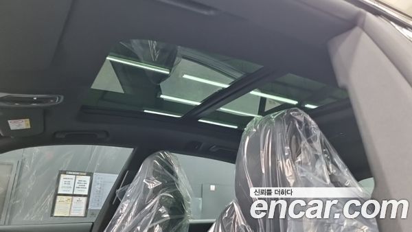 Audi Q8 2023, фото 13
