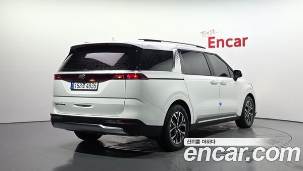 Kia Carnival 2021, фото 2