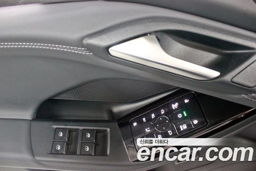 Audi A6 e-Tron 2025, фото 10