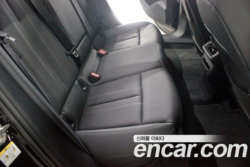 Audi A6 e-Tron 2025, фото 17