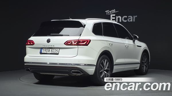 Volkswagen Touareg 2023, фото 2