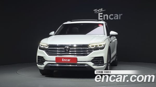 Volkswagen Touareg 2023, фото 3