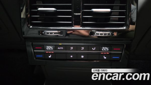 Volkswagen Touareg 2023, фото 26