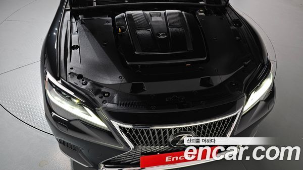 Lexus LS 2022, фото 5