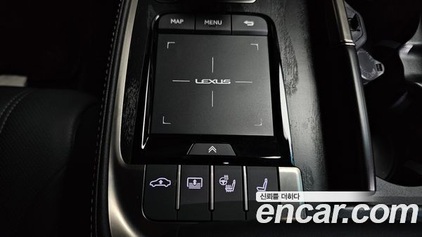 Lexus LS 2022, фото 31